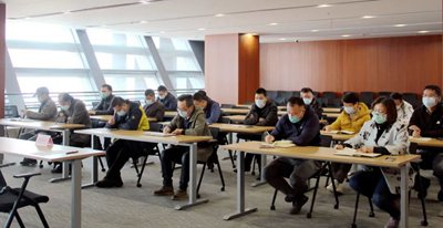 分公司召開了2020年黨風(fēng)廉政建設(shè)目標(biāo)責(zé)任書簽訂儀式和2019年度先進(jìn)表彰會(huì)1.jpg