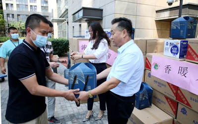【關愛員工】情系職工，端午慰問暖人心1_副本.jpg